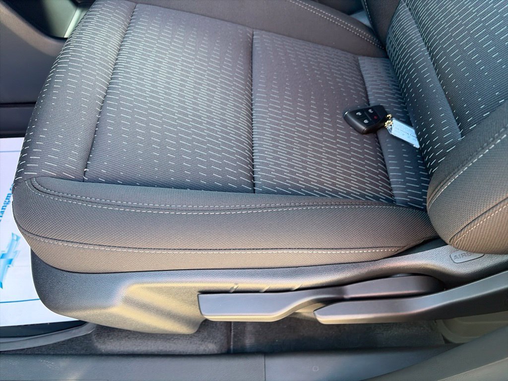 New 2027 Chevrolet Equinox LT w/ LPO, Floor Liner Package FWD image 18