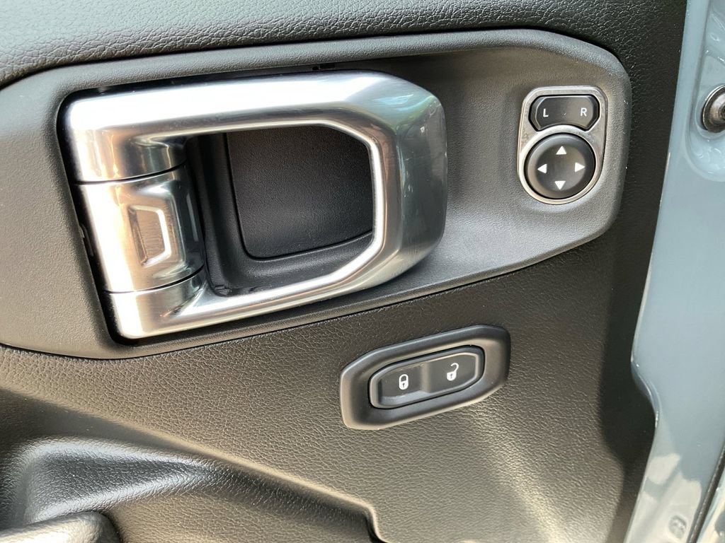 New 2025 Jeep Gladiator Sport AWD/4WD image 32