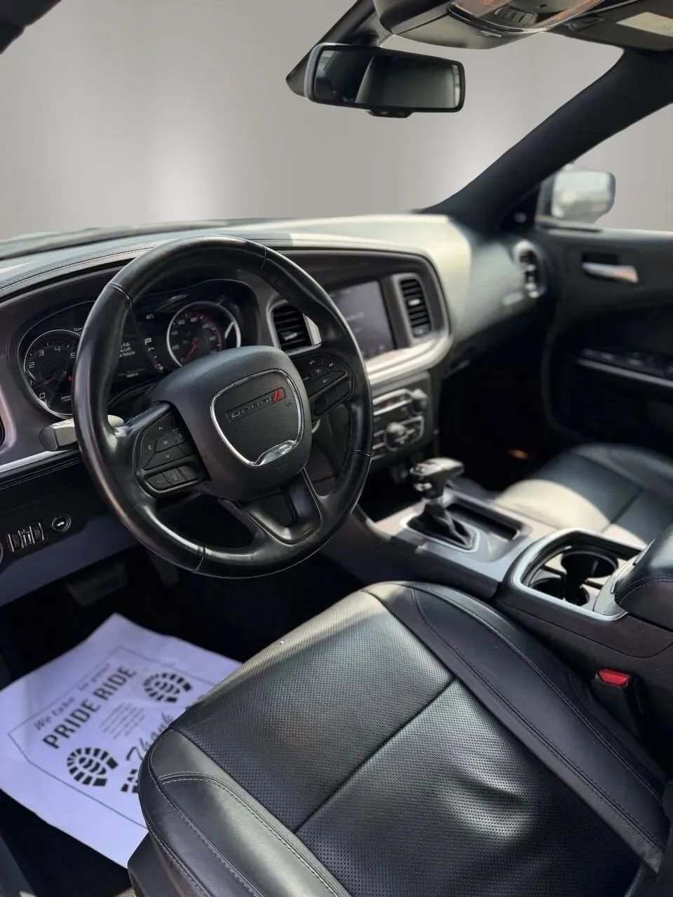 Used 2022 Dodge Charger SXT w/ Plus Group RWD image 10