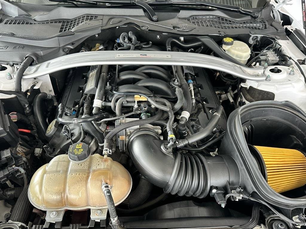 Used 2016 Ford Mustang Shelby GT350 w/ Technology Package image 18