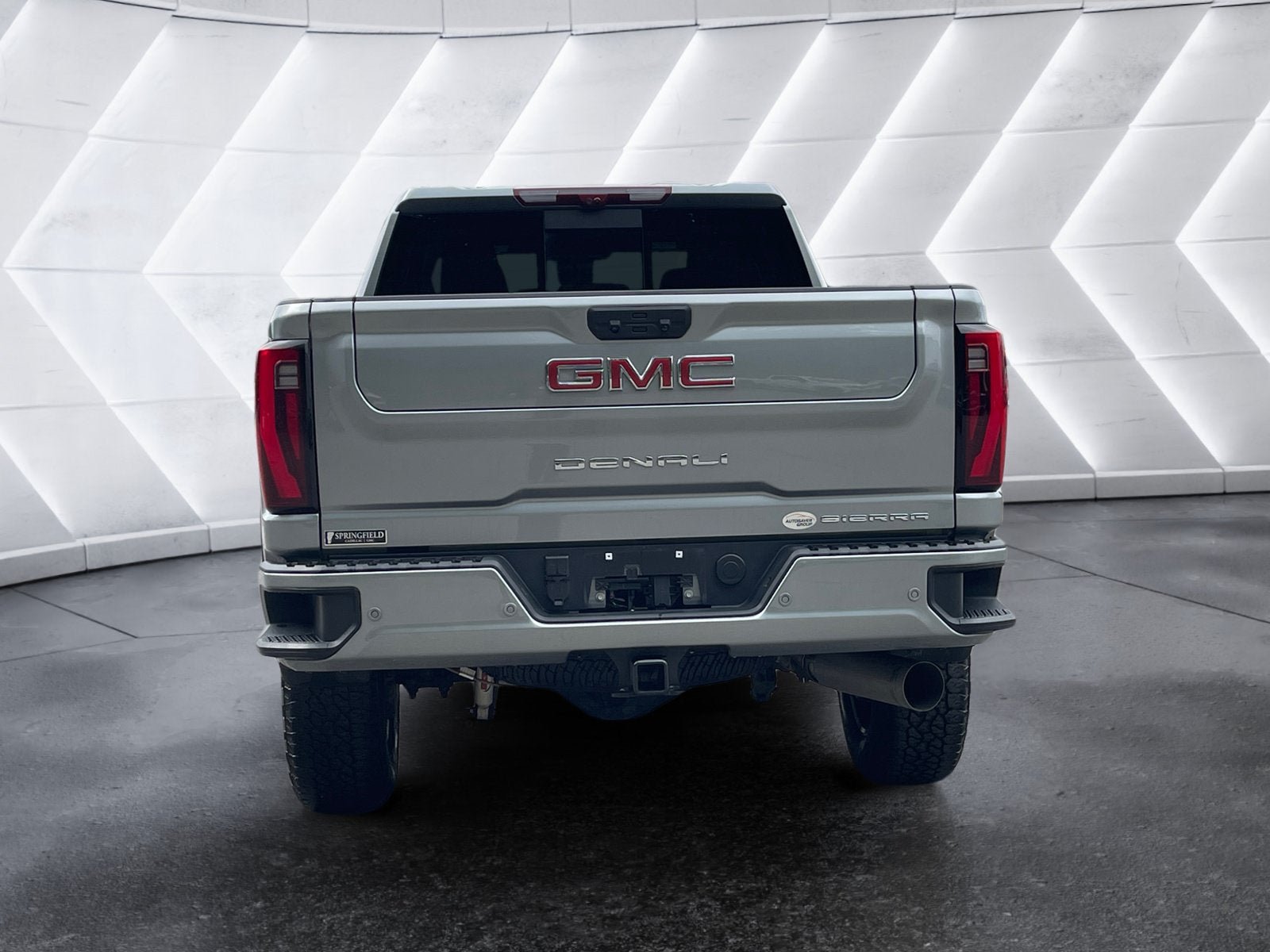 Used 2025 GMC Sierra 3500 Denali w/ Technology Package AWD/4WD image 5
