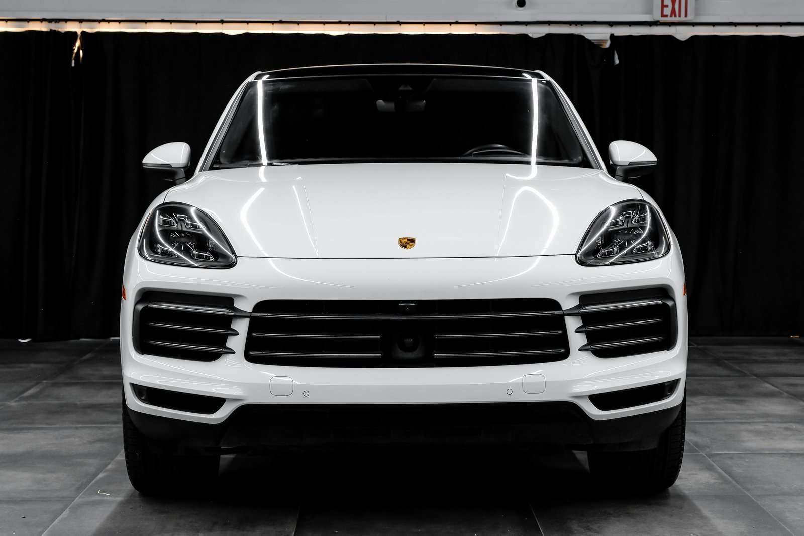Used 2023 Porsche Cayenne Coupe image 9