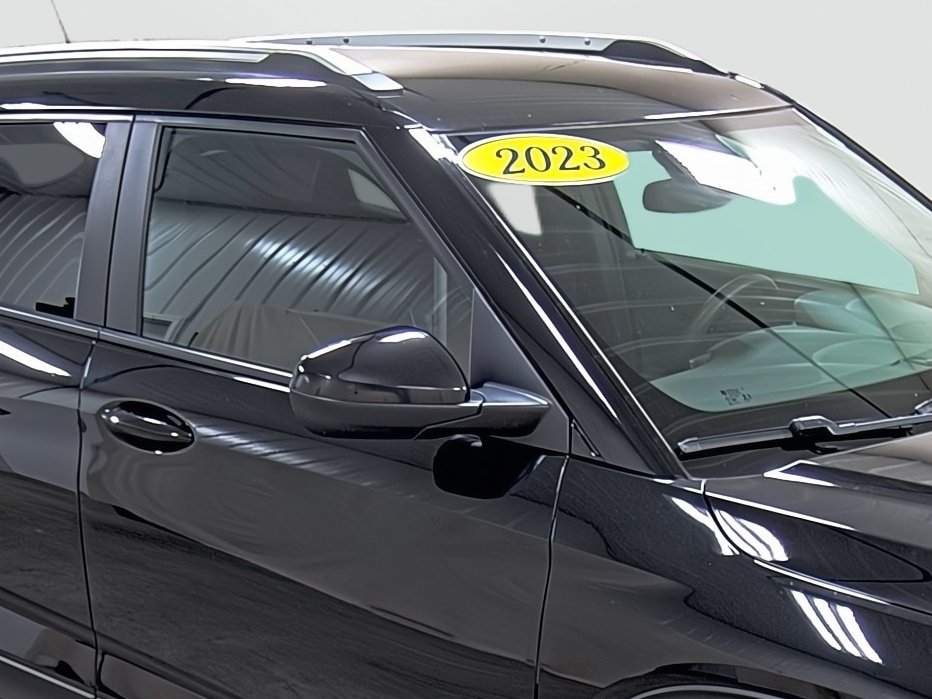 Used 2023 Chevrolet TrailBlazer LT FWD image 15