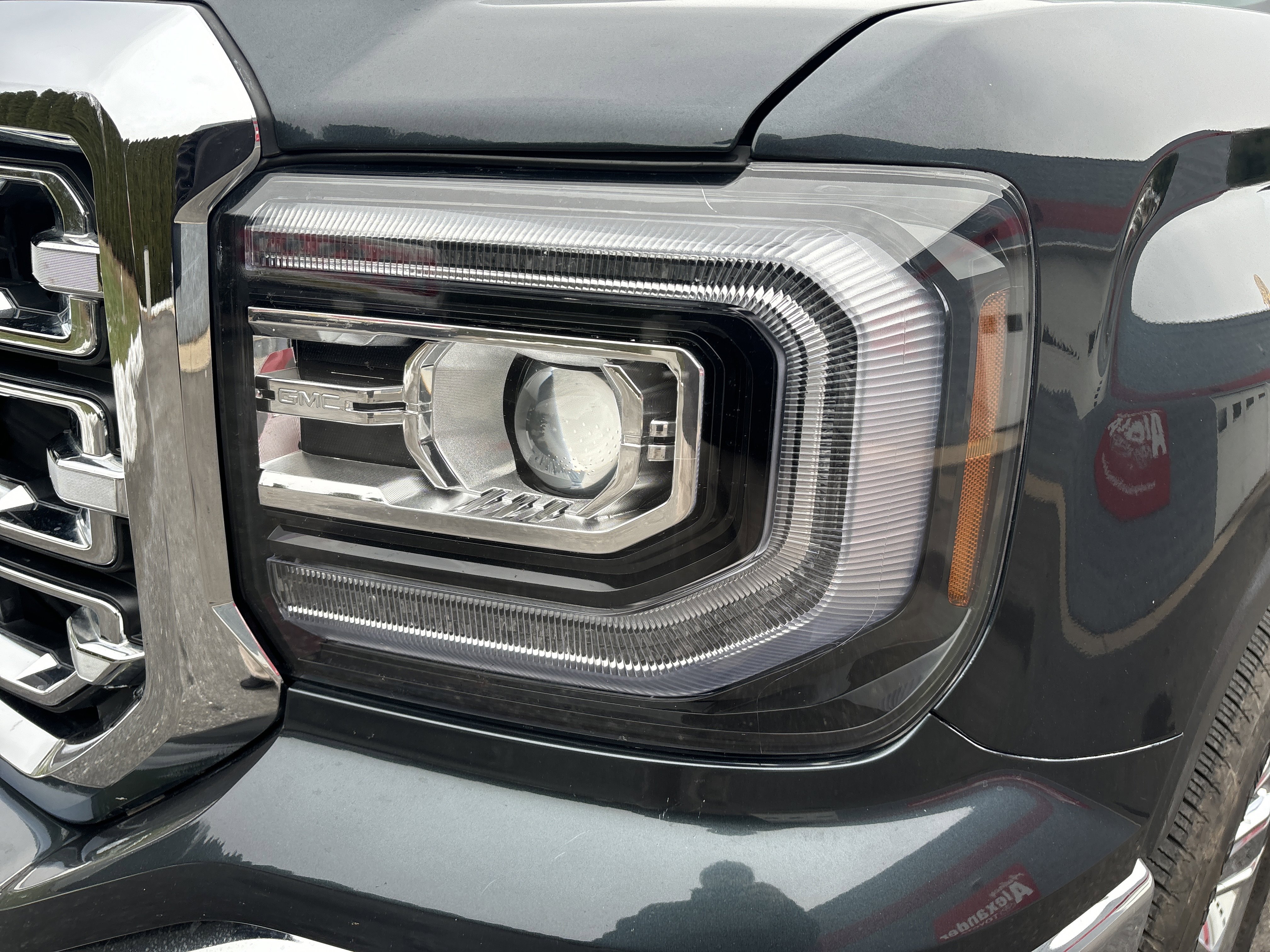 Used 2018 GMC Sierra 1500 SLT image 9