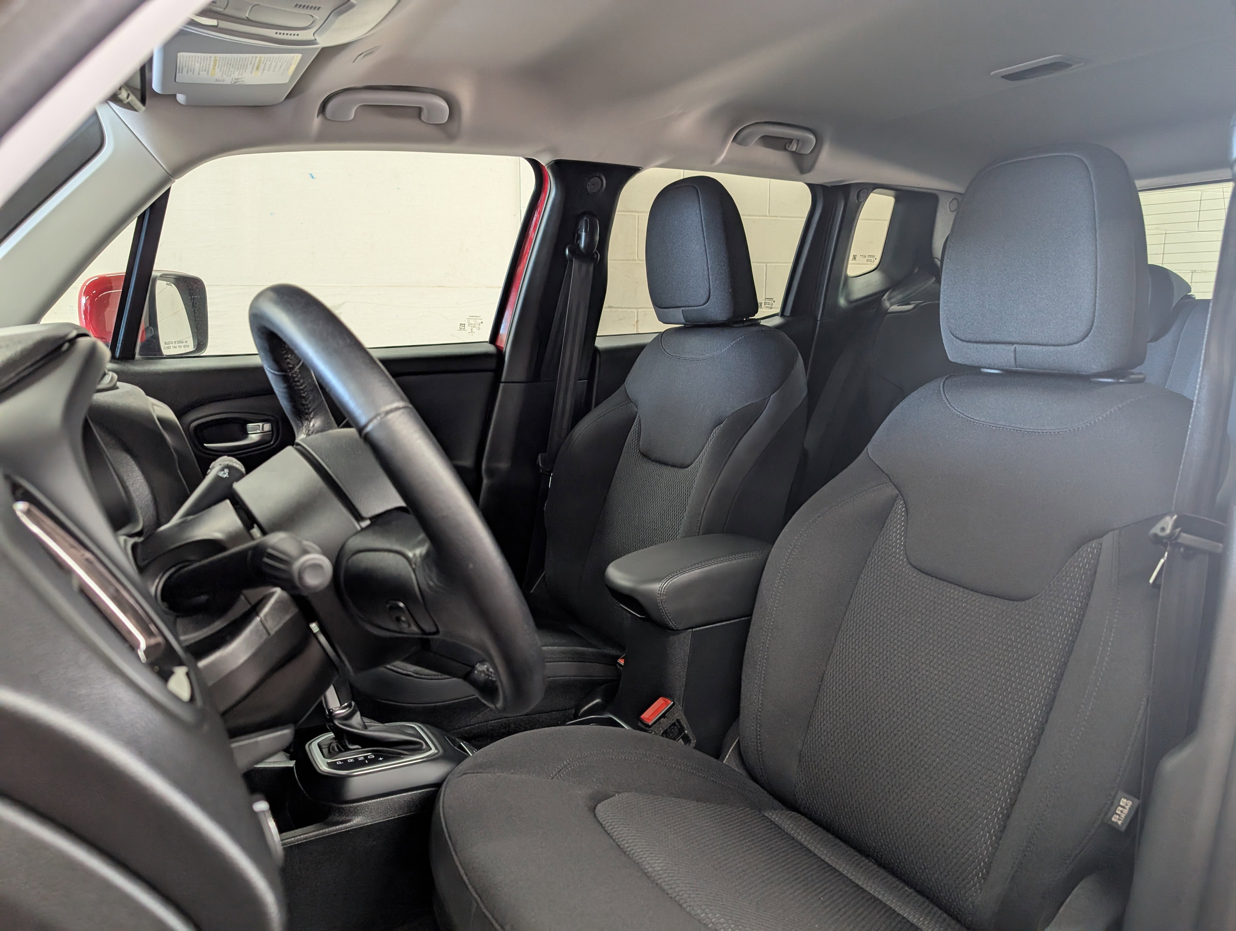 Used 2020 Jeep Renegade Altitude image 12
