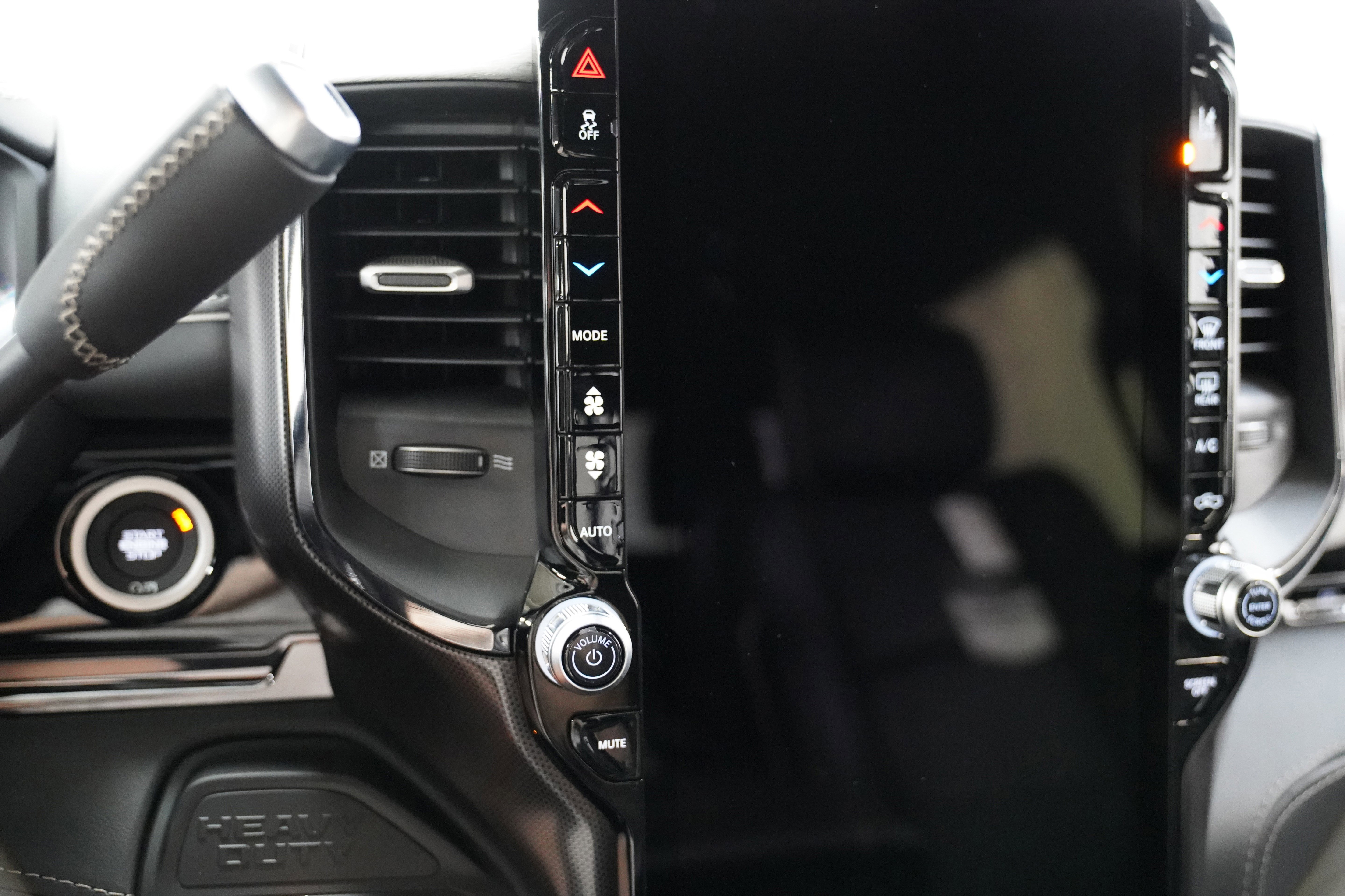 New 2025 RAM 2500 Limited image 24