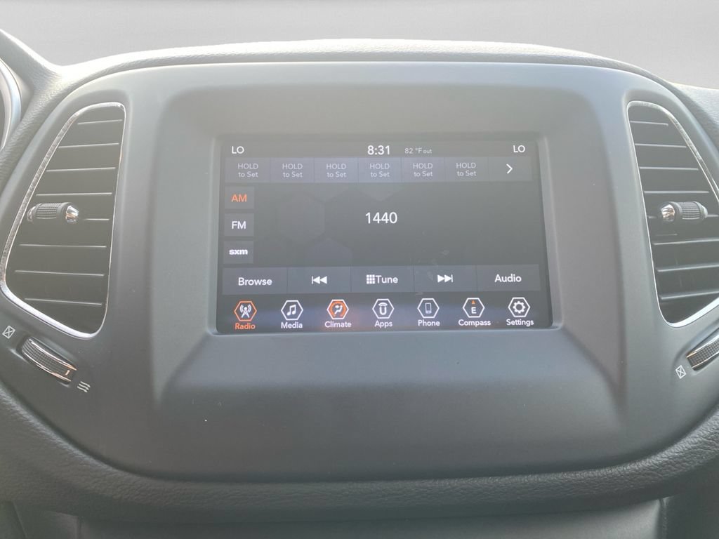 Used 2021 Jeep Compass Latitude w/ Sun and Sound Group FWD image 14