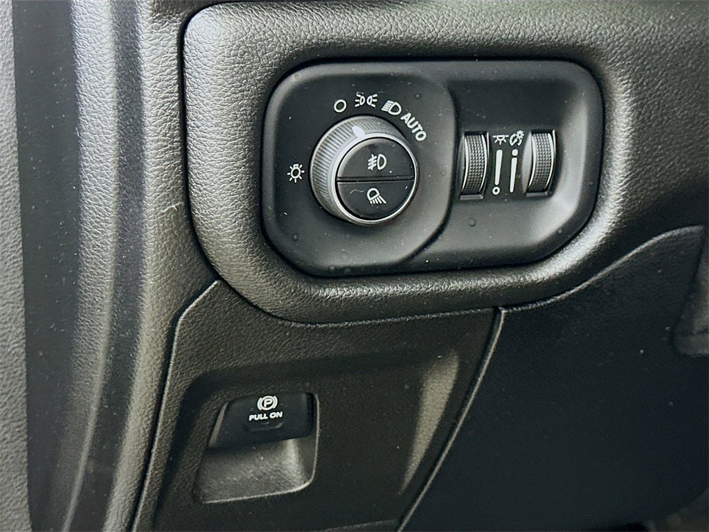 Used 2019 RAM 1500 Big Horn image 15