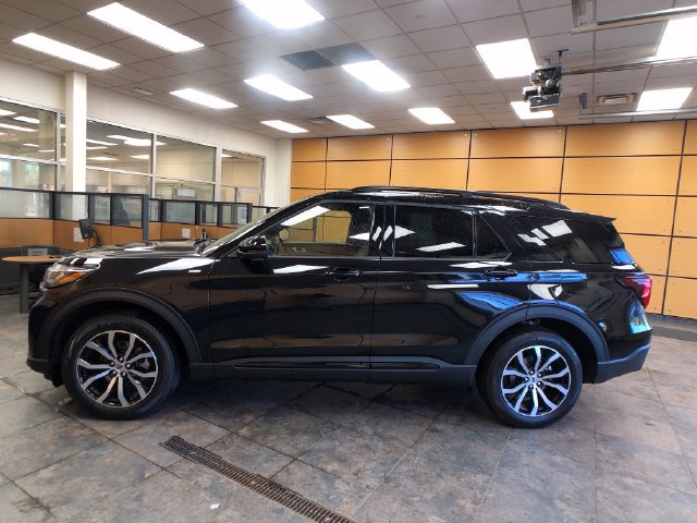 New 2027 Ford Explorer ST-Line AWD/4WD image 4