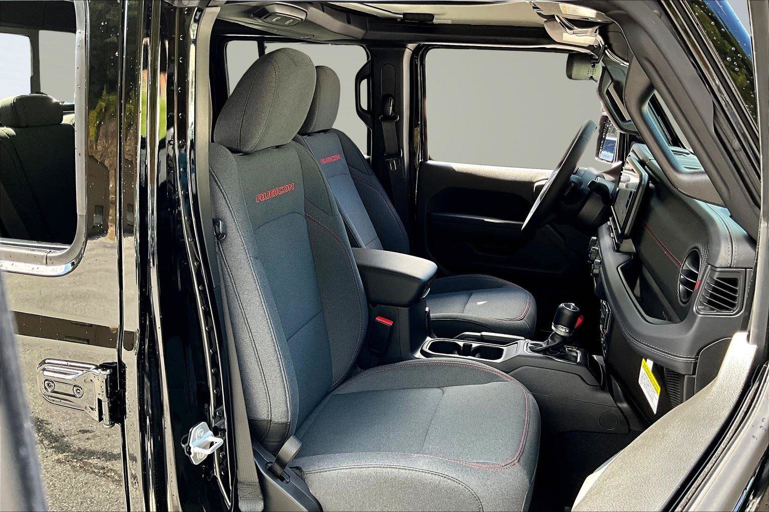 New 2025 Jeep Gladiator Rubicon image 9