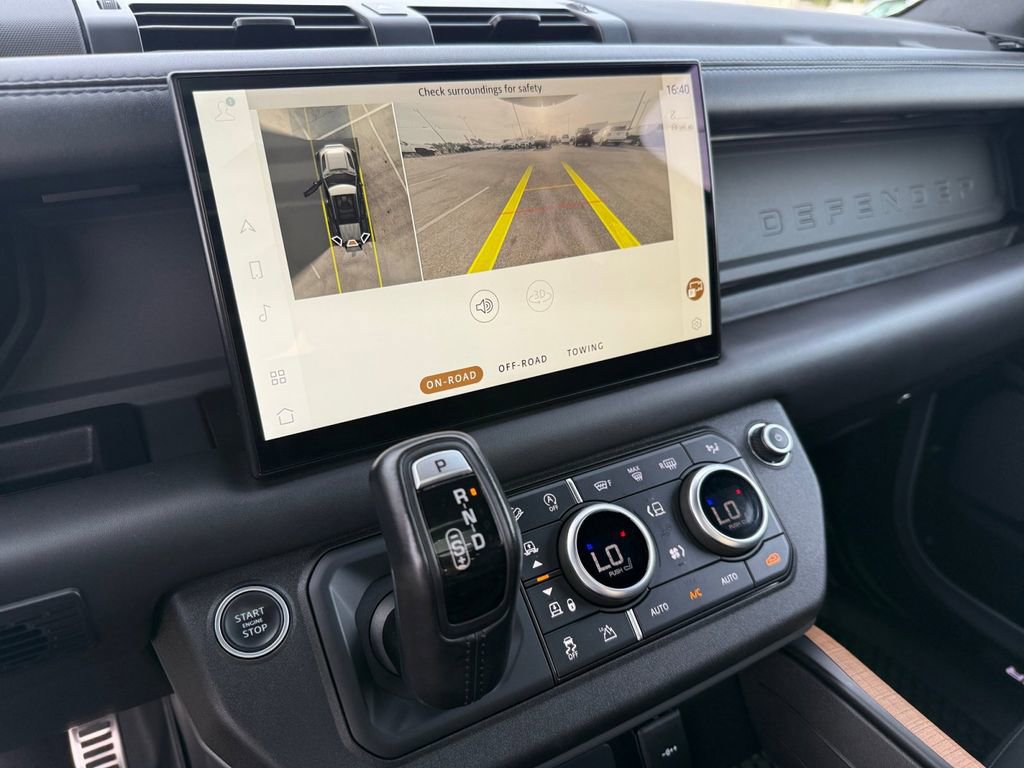 Used 2023 Land Rover Defender 110 X image 18