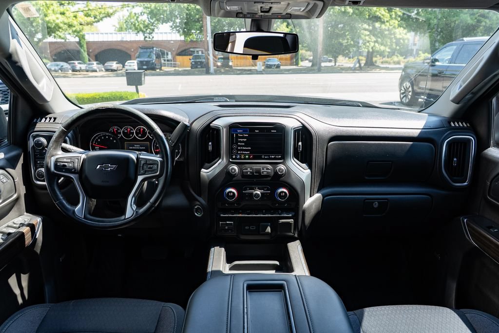 Used 2020 Chevrolet Silverado 1500 RST AWD/4WD image 8