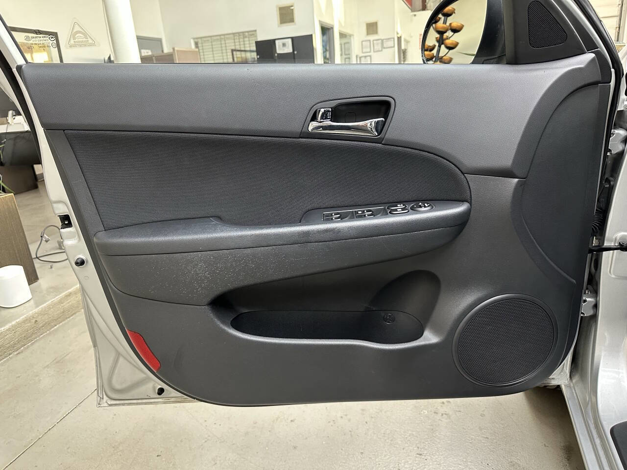 Used 2009 Hyundai Elantra image 10