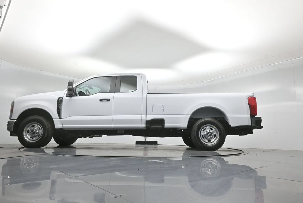 New 2026 Ford F250 XL w/ XL Chrome Package RWD image 46