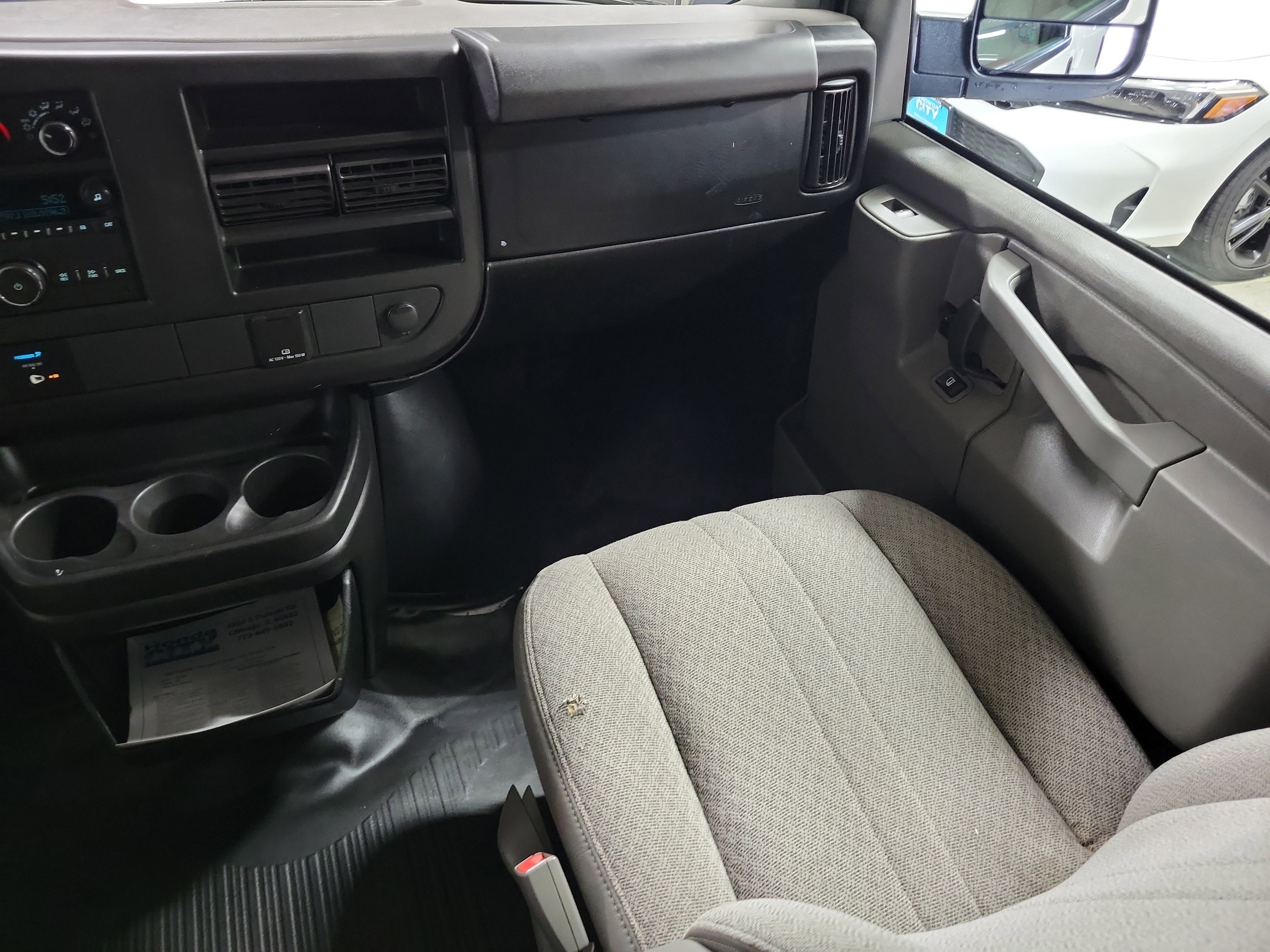 Used 2017 GMC Savana 2500 image 15