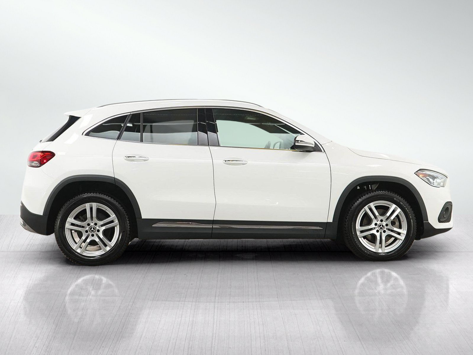 Used 2022 Mercedes-Benz GLA 250 4MATIC image 6