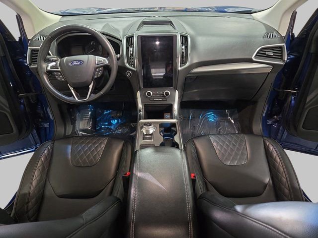 Used 2024 Ford Edge Titanium image 11