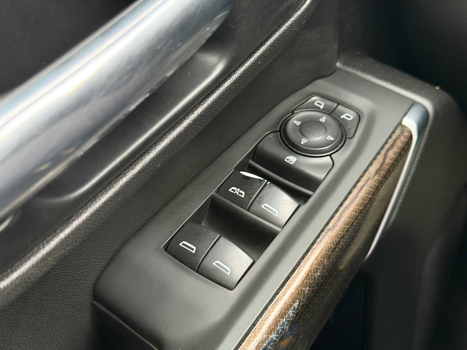 Used 2021 Chevrolet Silverado 3500 LT AWD/4WD image 4