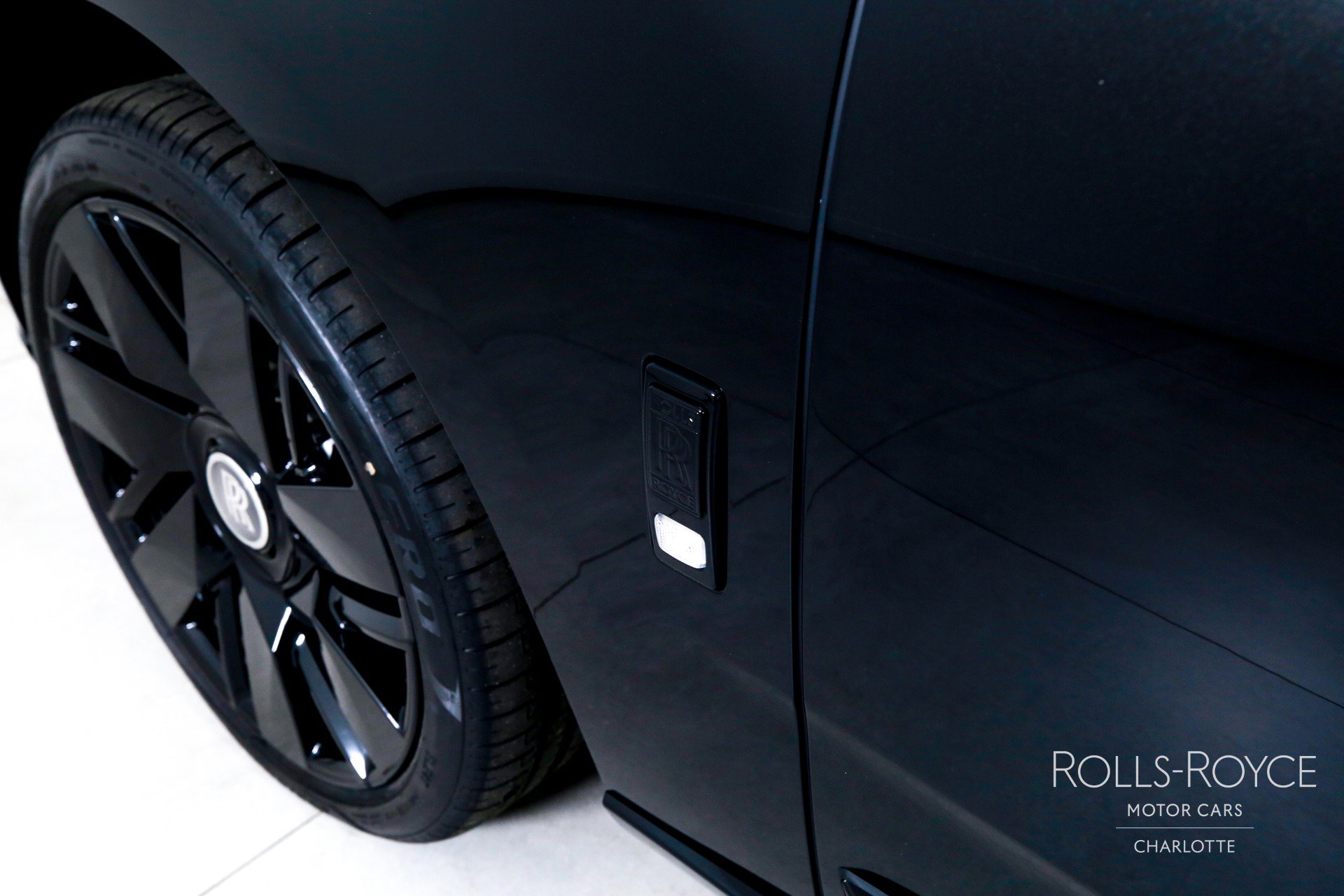 Used 2026 Rolls-Royce Cullinan image 40