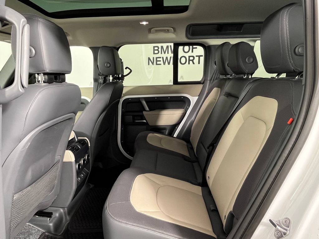 Used 2024 Land Rover Defender 110 X-Dynamic SE image 13
