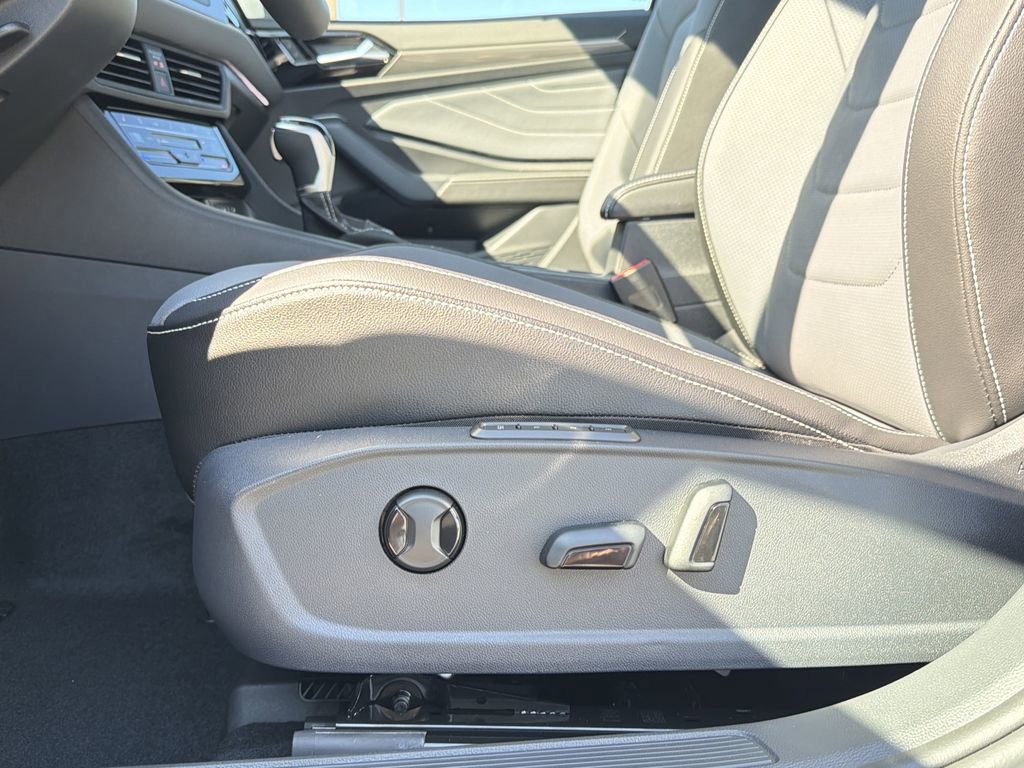 New 2026 Volkswagen Jetta SEL image 23
