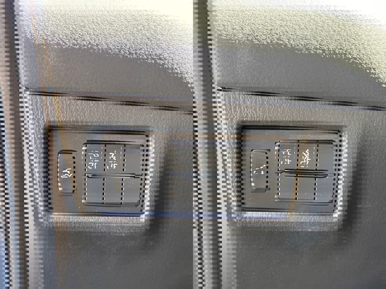 Used 2018 MAZDA CX-5 Touring w/ Preferred Equipment Package image 26