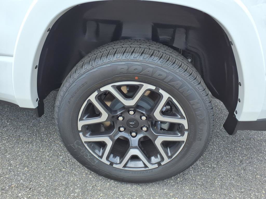 Used 2025 RAM 1500 Laramie AWD/4WD image 7