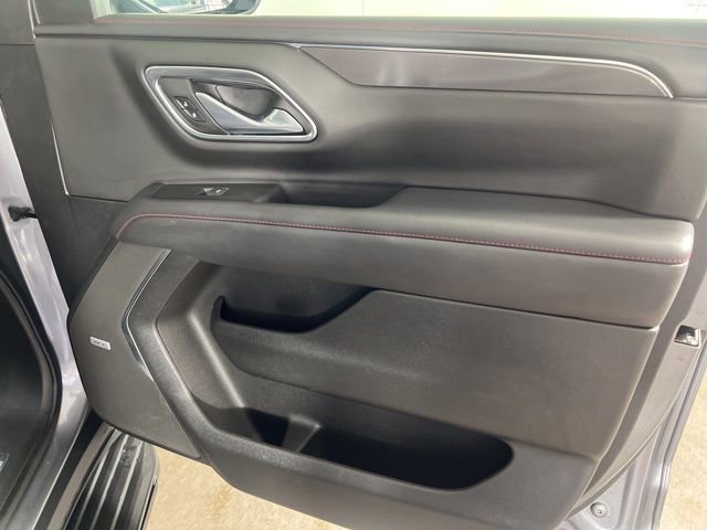 Used 2022 Chevrolet Tahoe RST w/ Luxury Package AWD/4WD image 11