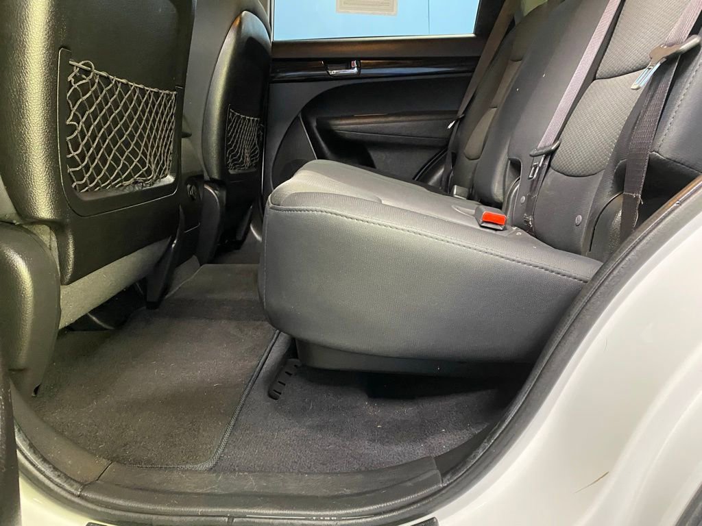 Used 2012 Kia Sorento LX image 34