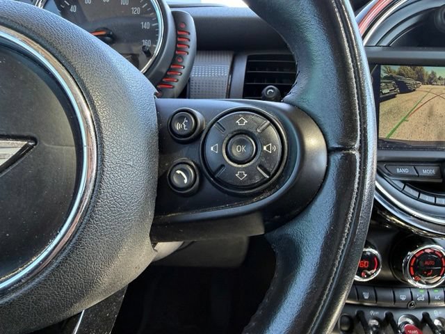 Used 2015 MINI Cooper 4-Door Hardtop FWD image 26