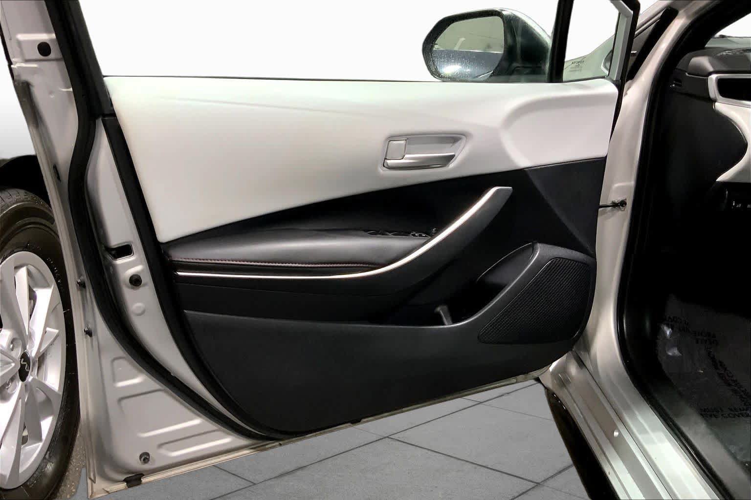 Used 2023 Toyota Corolla SE FWD image 22