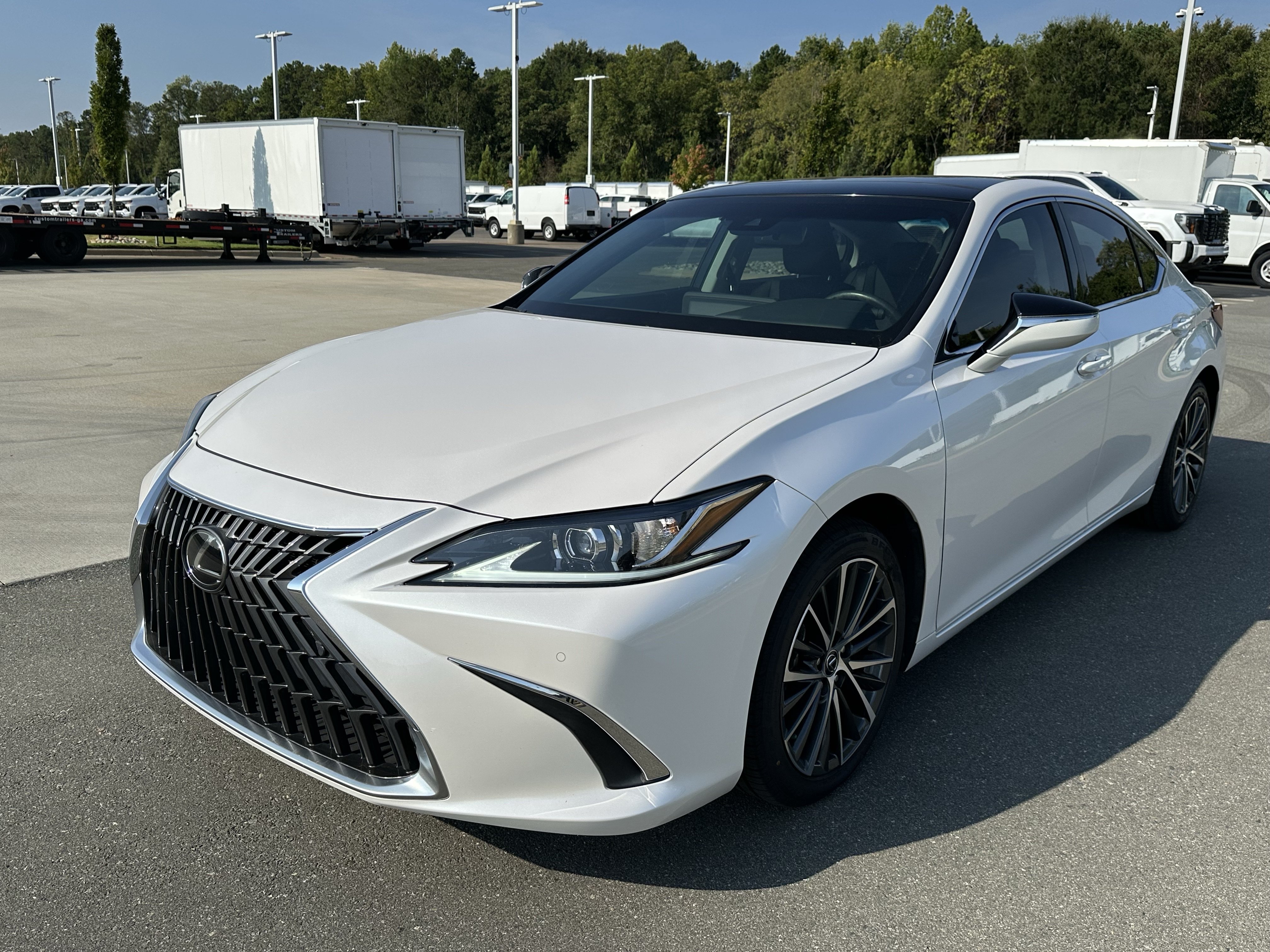 Used 2024 Lexus ES 350 w/ Premium Package FWD image 16