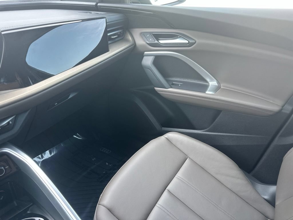 Used 2025 Audi Q5 Premium AWD/4WD image 46