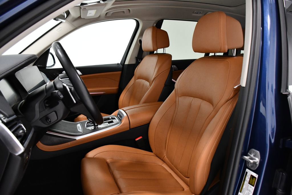 Used 2022 BMW X7 xDrive40i w/ Premium Package image 19