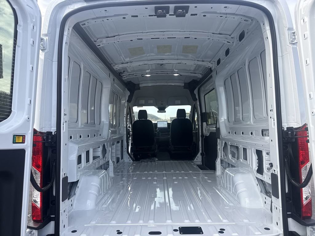 New 2026 Ford Transit 250 148 Medium Roof Extended AWD image 34