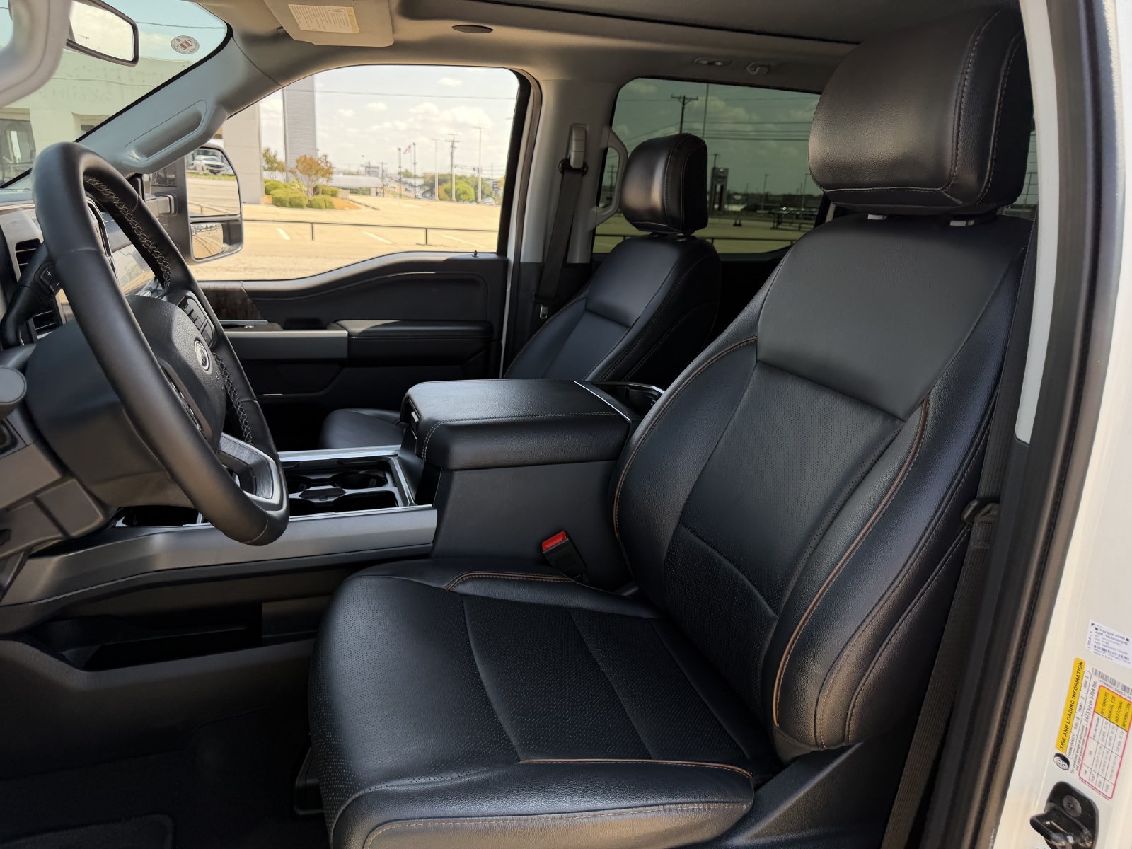 Used 2025 Ford F350 Lariat w/ Lariat Ultimate Package AWD/4WD image 29