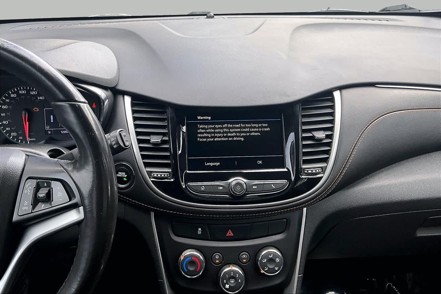 Used 2019 Chevrolet Trax LT w/ LT Convenience Package FWD image 7