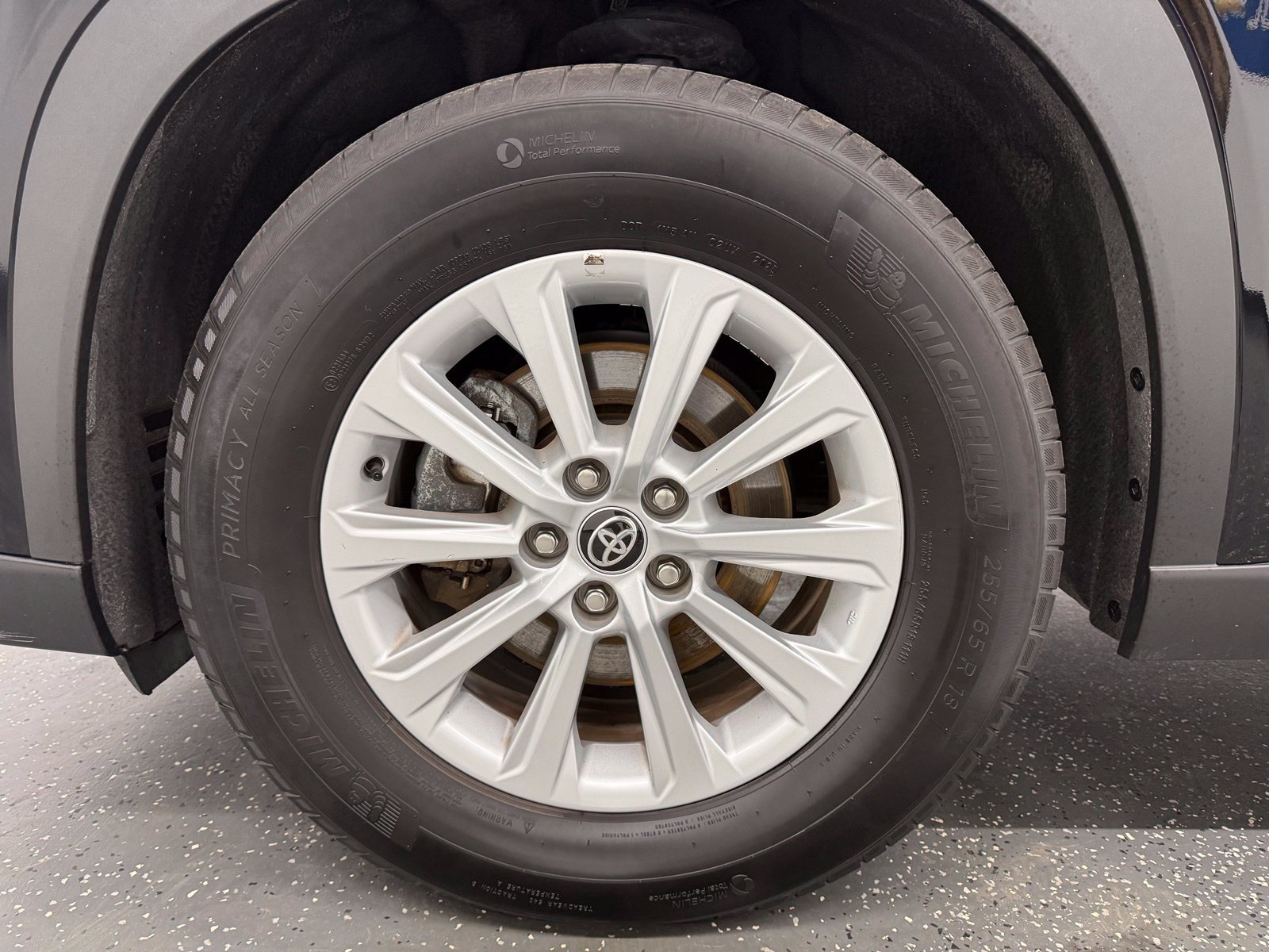 Used 2025 Toyota Grand Highlander AWD image 18