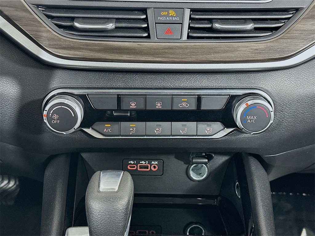 Used 2024 Nissan Altima 2.5 SV image 15