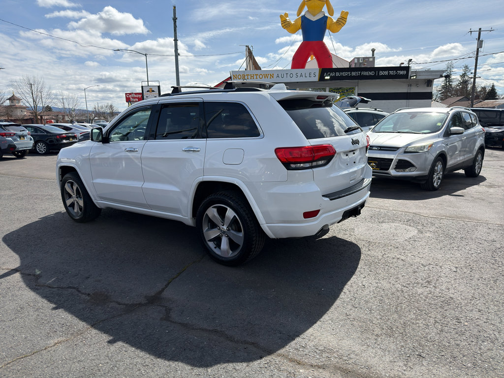 Used 2016 Jeep Grand Cherokee Overland AWD/4WD image 4