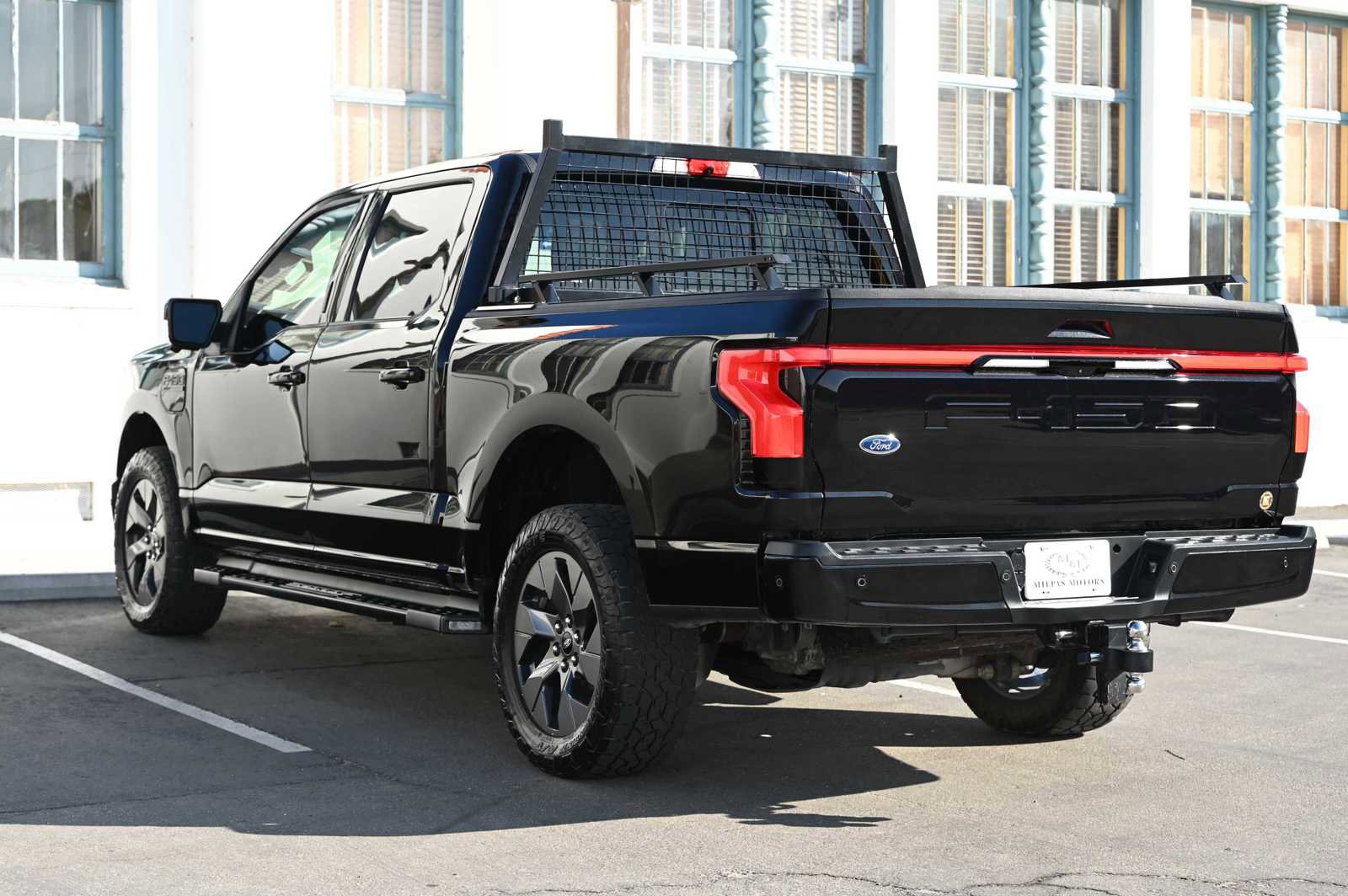 Used 2022 Ford F150 Lightning Lariat image 6