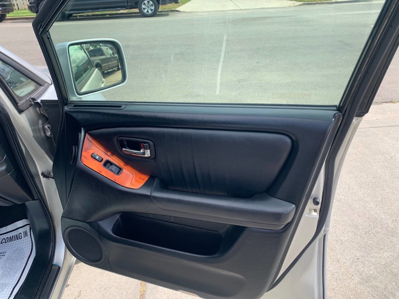 Used 2002 Lexus RX 300 image 36