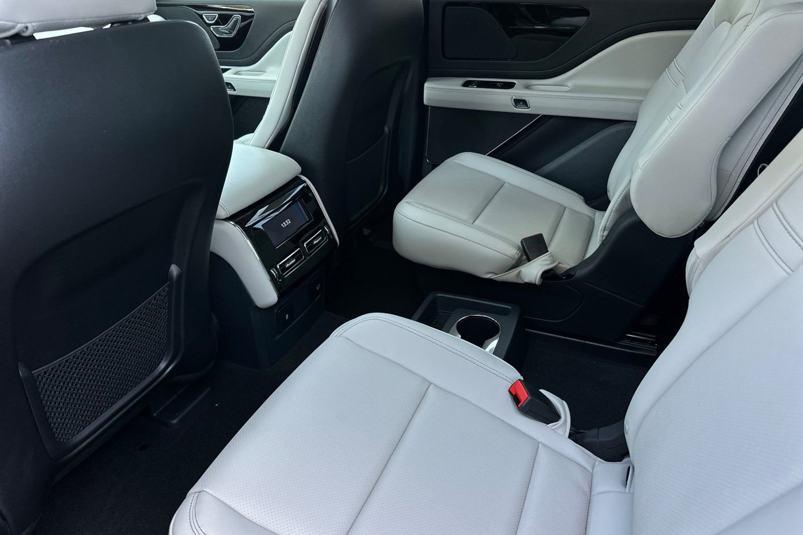 New 2026 Lincoln Aviator 2WD image 11