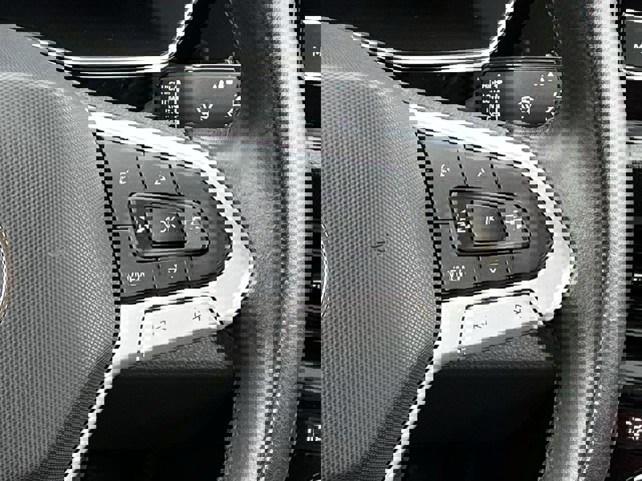 Used 2024 Volkswagen Jetta SE image 14