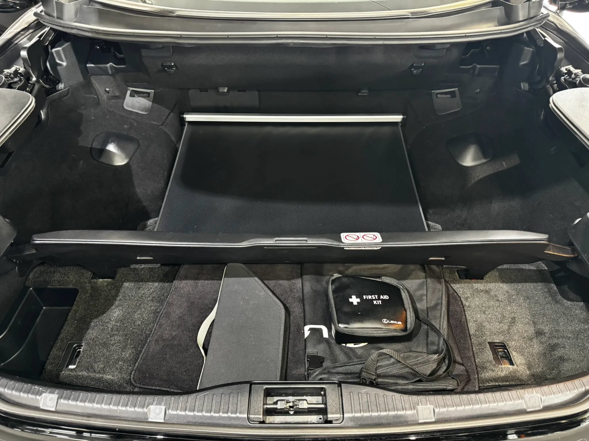 Used 2013 Lexus IS 250C w/ Luxury Pkg RWD image 45