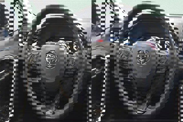 Used 2025 Toyota RAV4 XLE image 26