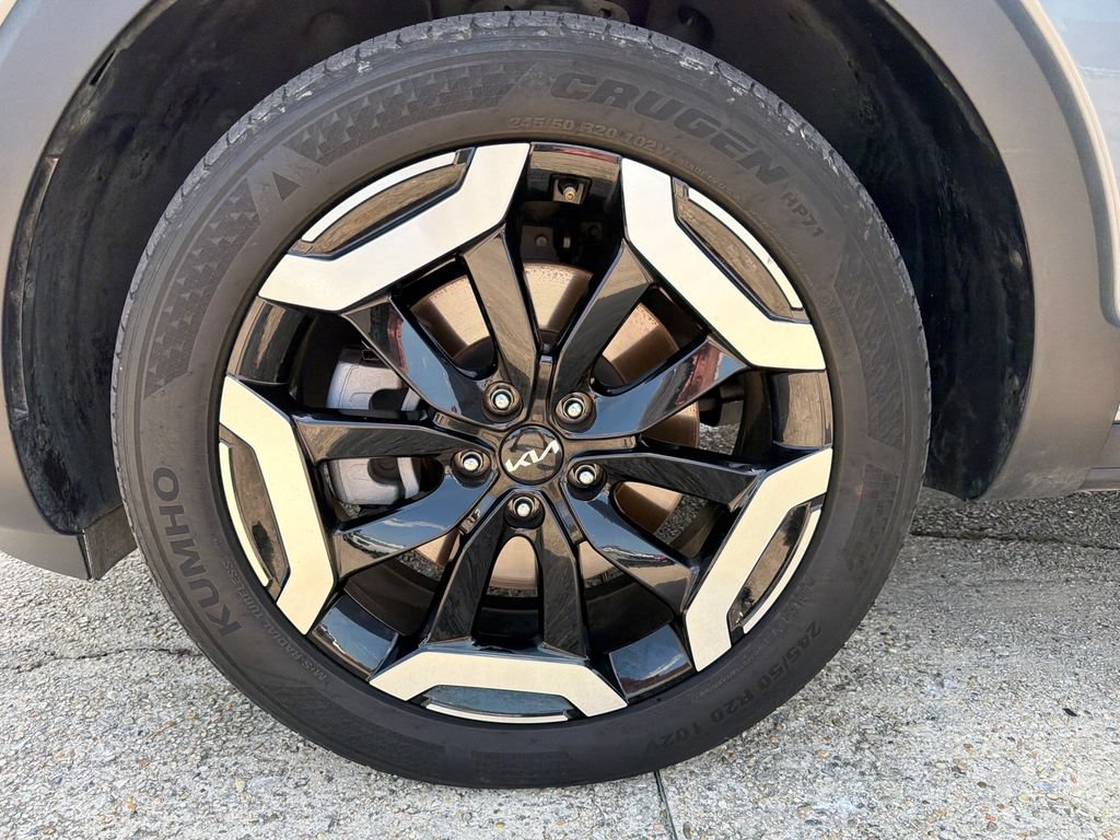Used 2025 Kia Telluride S FWD image 29