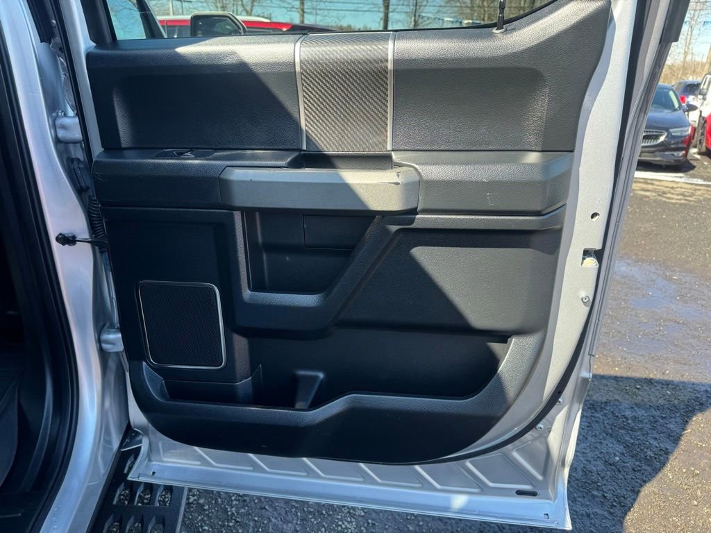 Used 2017 Ford F150 Raptor w/ Equipment Group 802A Luxury image 33