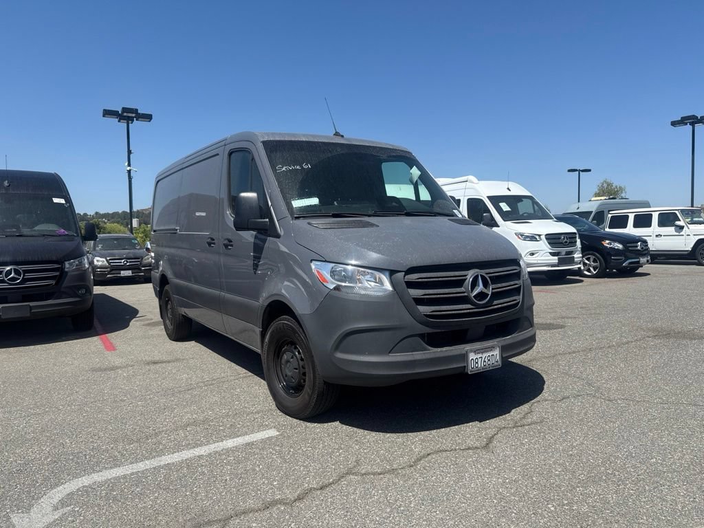 Used 2025 Mercedes-Benz Sprinter 2500 image 3