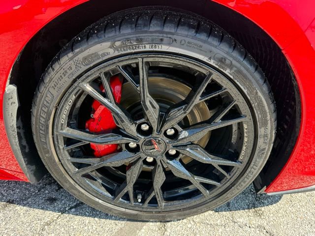 Used 2024 Chevrolet Corvette Stingray Premium Conv w/ Z51 Performance Package image 9